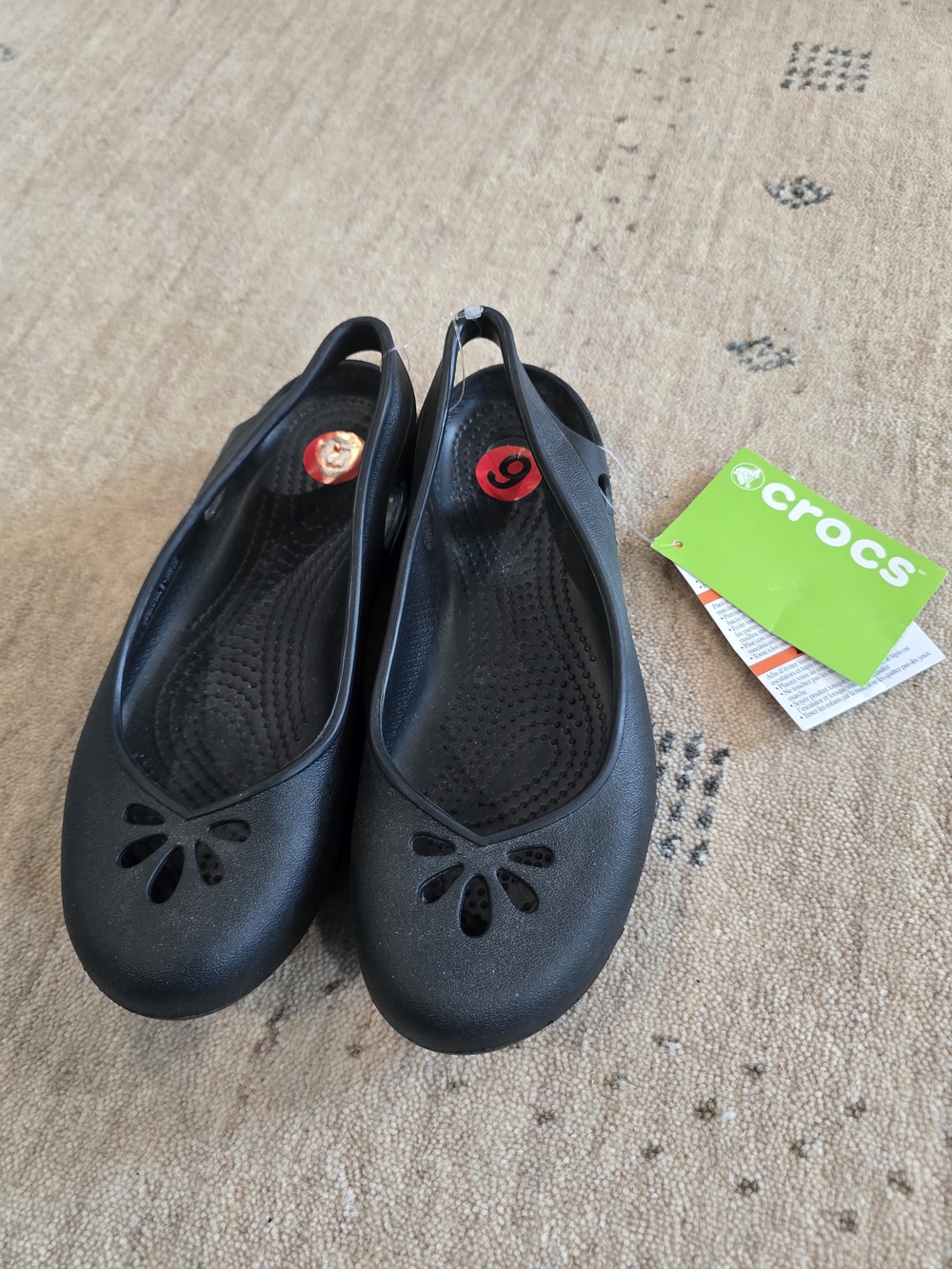 Crocs Women's Black Flats US 6 NWT